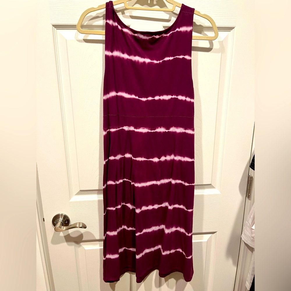 Cute keyhole sleeveless sundress